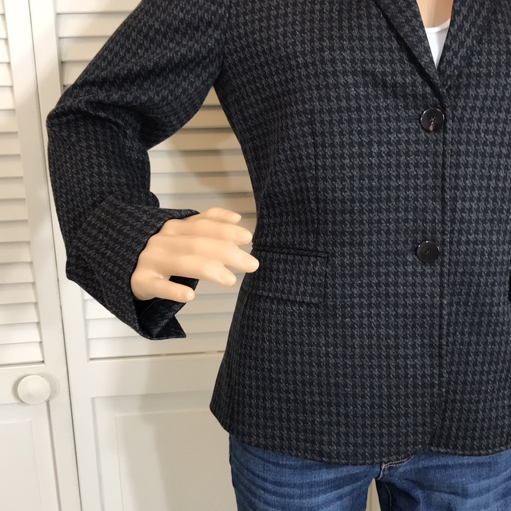 Nwot Theory Houndstooth Shrunken Two-Button Jacke… - image 6